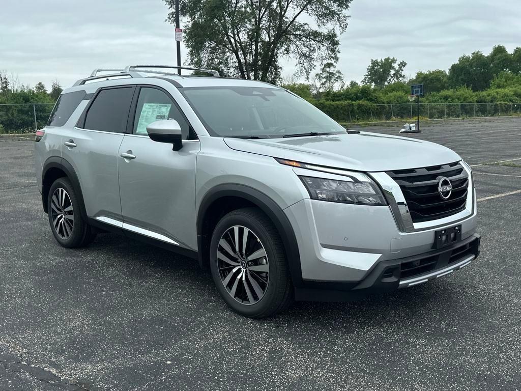 new 2025 Nissan Pathfinder car, priced at $49,885