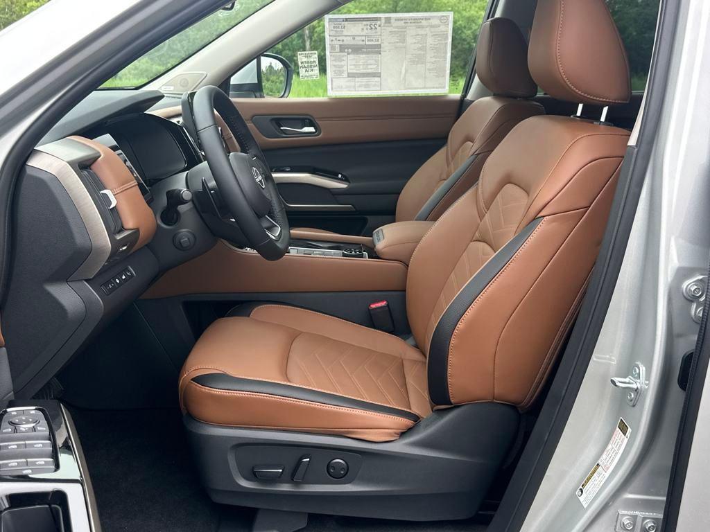 new 2025 Nissan Pathfinder car, priced at $49,885