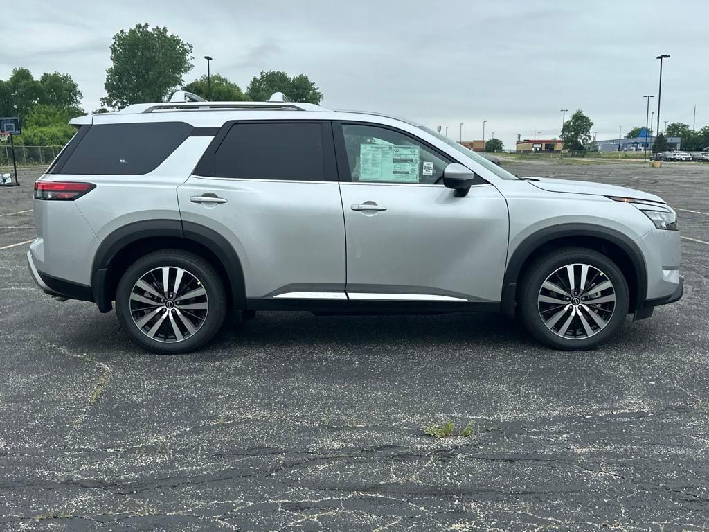 new 2025 Nissan Pathfinder car, priced at $49,885