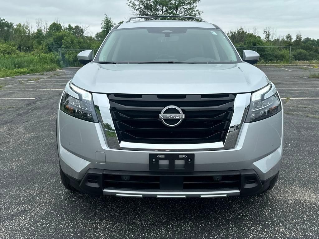 new 2025 Nissan Pathfinder car, priced at $49,885