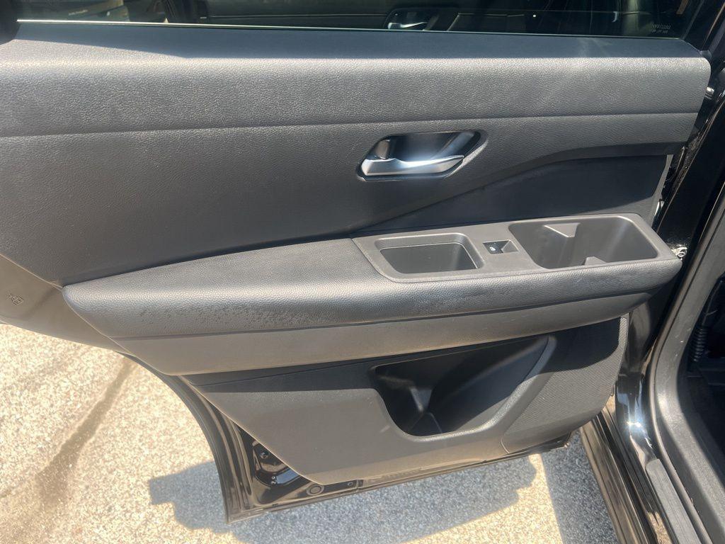 used 2022 Nissan Pathfinder car, priced at $31,295