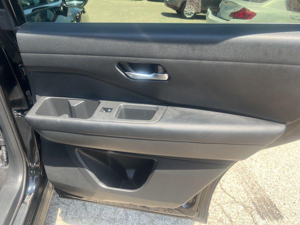 used 2022 Nissan Pathfinder car, priced at $31,295