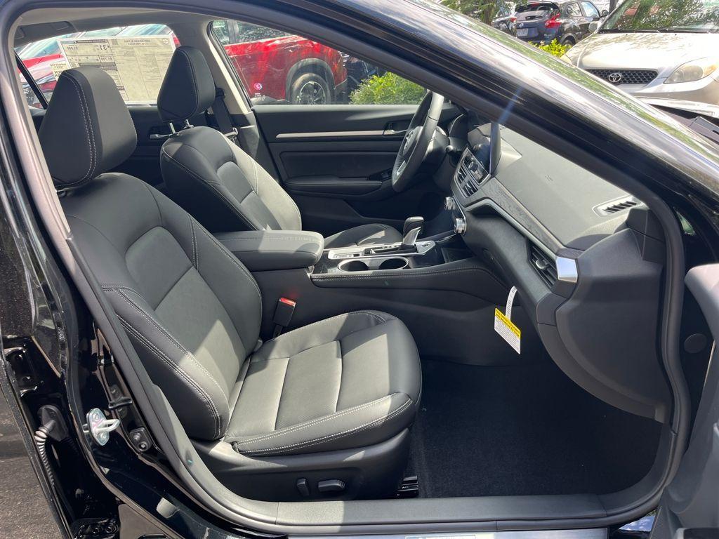 new 2025 Nissan Altima car, priced at $32,673