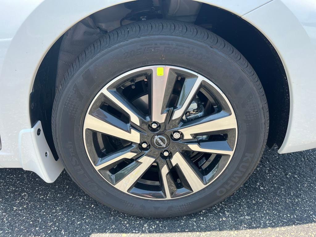 new 2025 Nissan Versa car, priced at $21,270