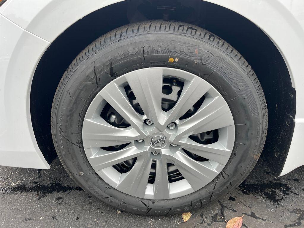 new 2025 Nissan Sentra car, priced at $20,286