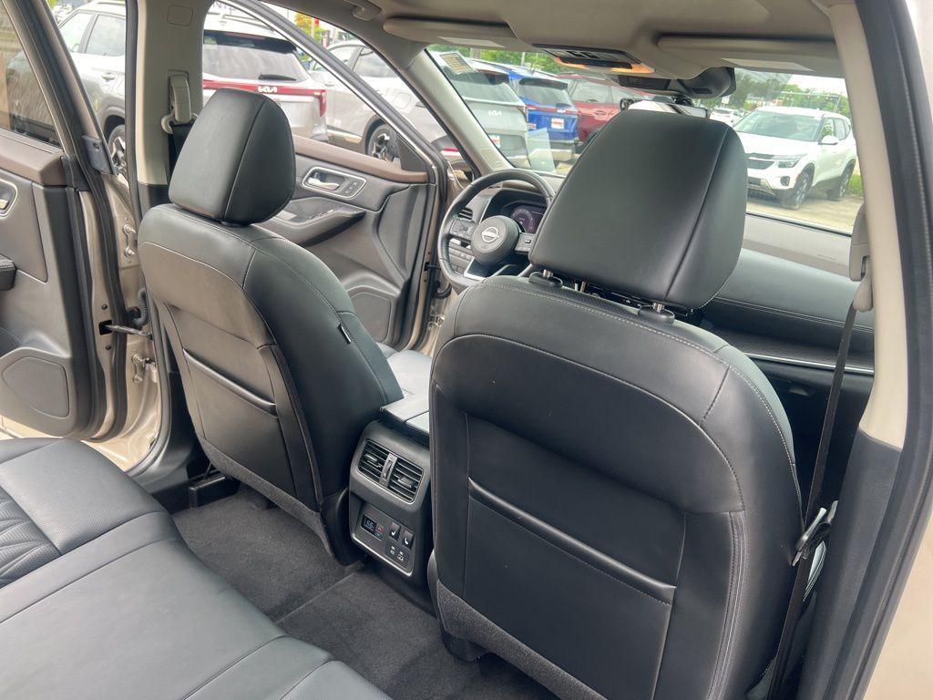 used 2022 Nissan Rogue car, priced at $32,092