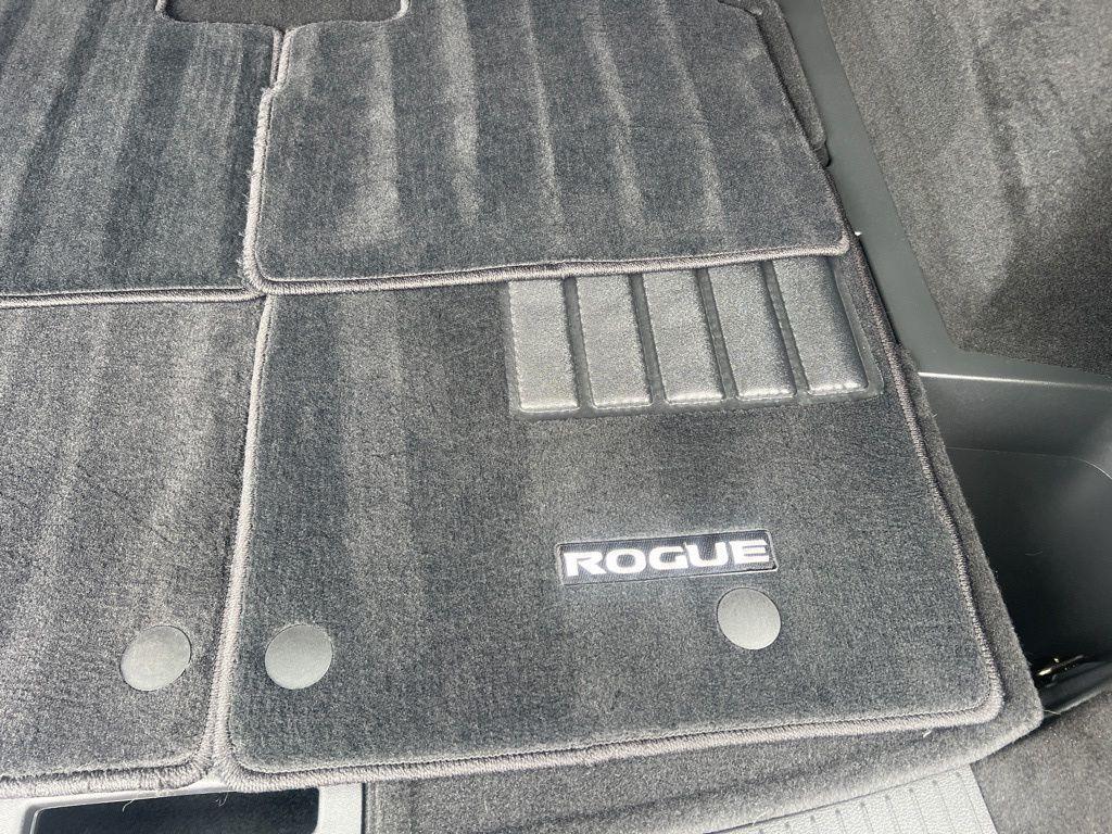 used 2022 Nissan Rogue car, priced at $32,092