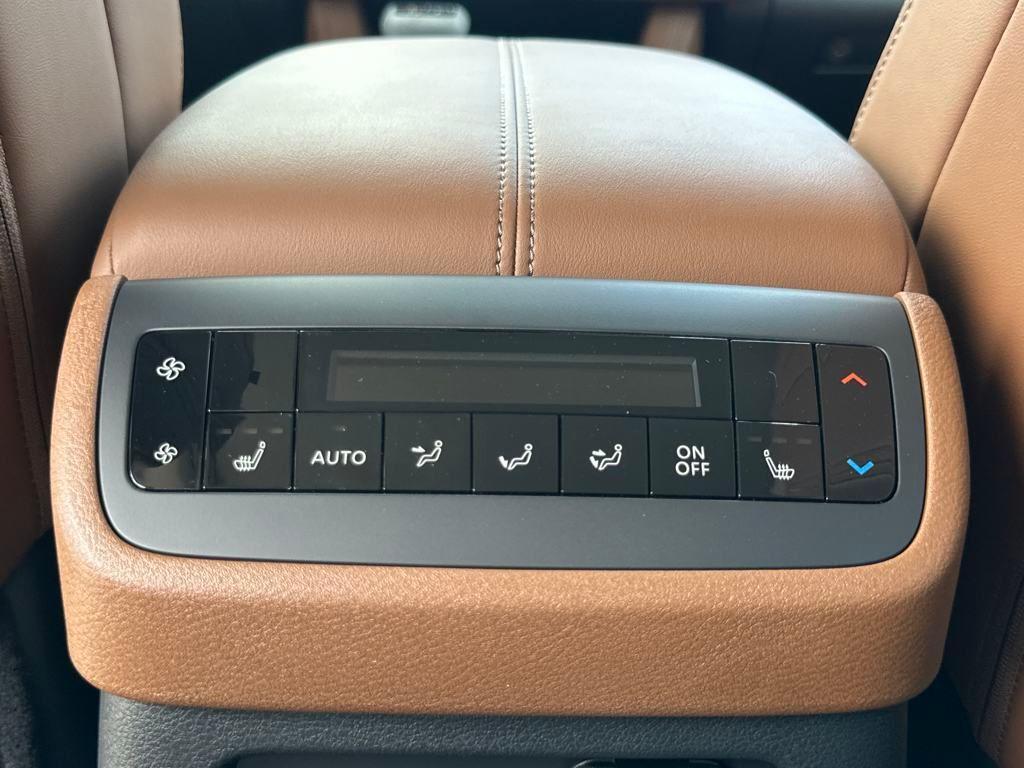 new 2025 Nissan Pathfinder car, priced at $50,285