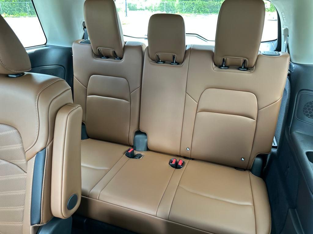 new 2025 Nissan Pathfinder car, priced at $50,285
