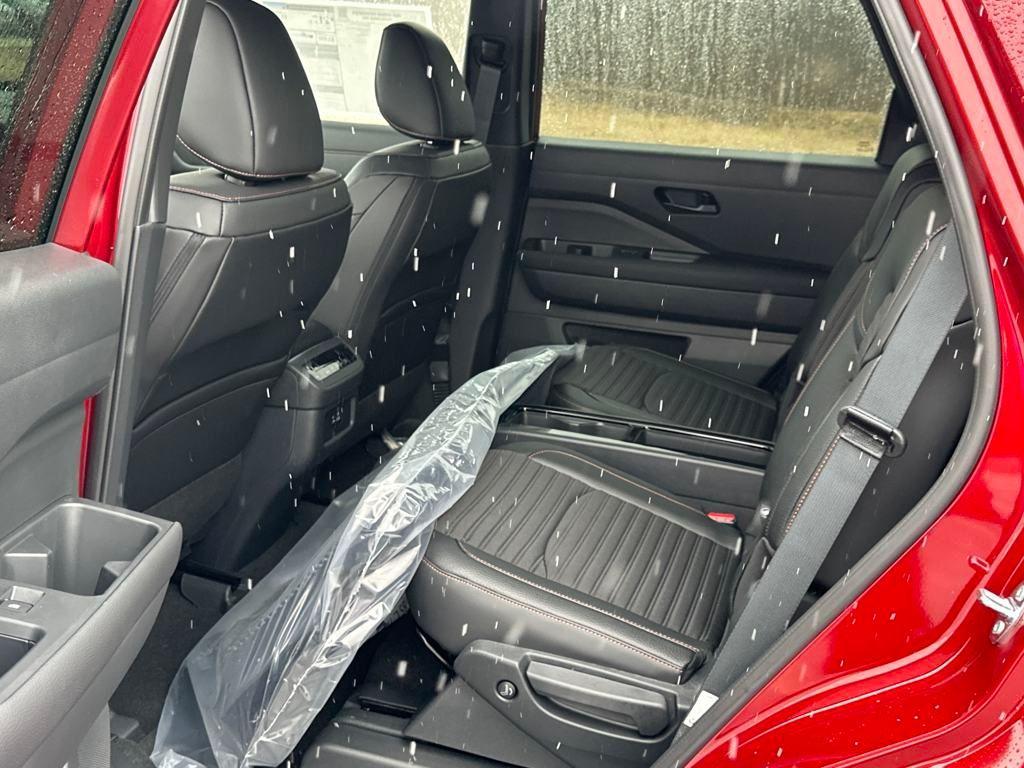 new 2025 Nissan Pathfinder car, priced at $42,706