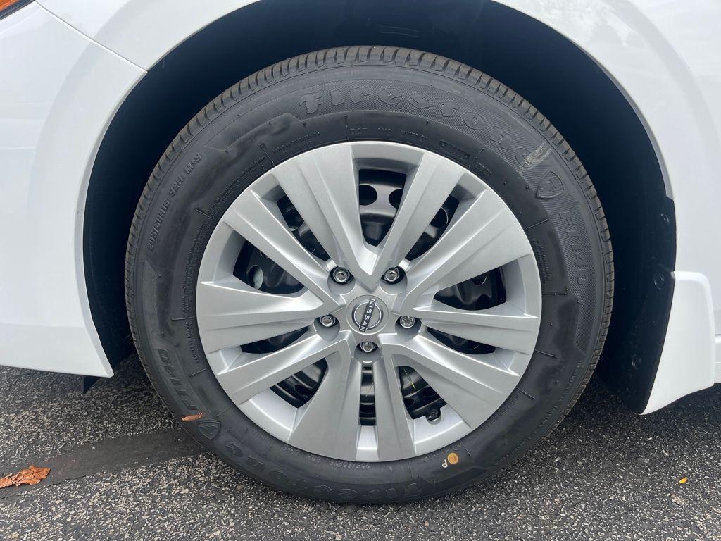 new 2025 Nissan Sentra car, priced at $20,286