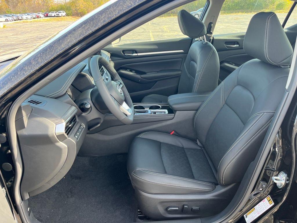 new 2025 Nissan Altima car, priced at $33,824