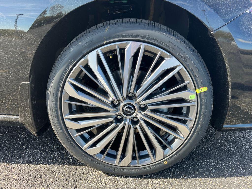 new 2025 Nissan Altima car, priced at $33,824
