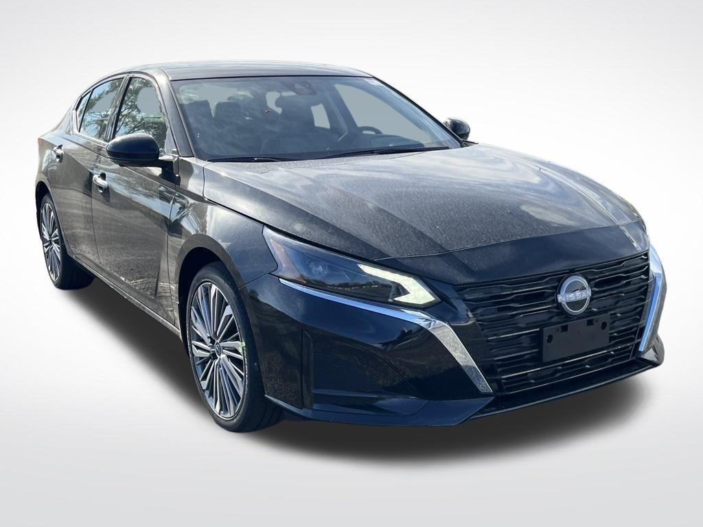 new 2025 Nissan Altima car, priced at $33,824