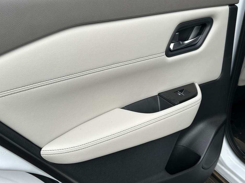 new 2025 Nissan Rogue car, priced at $36,198
