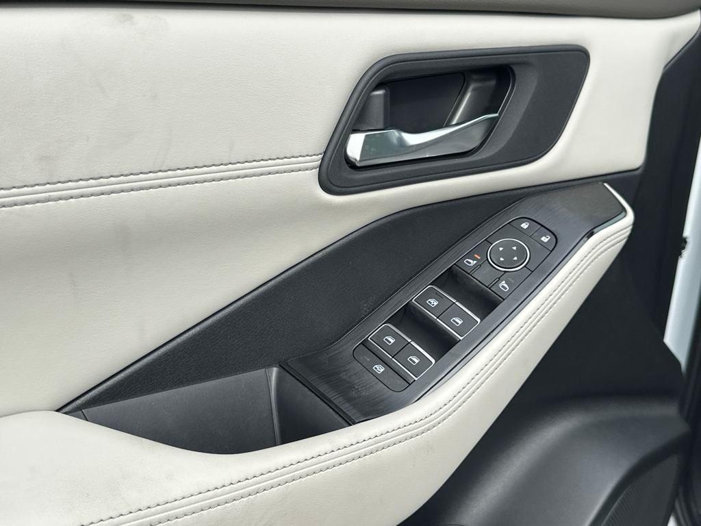 new 2025 Nissan Rogue car, priced at $36,198