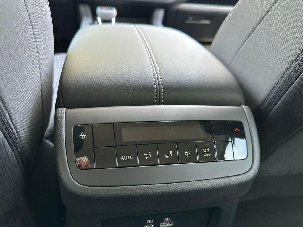 new 2025 Nissan Pathfinder car, priced at $40,083