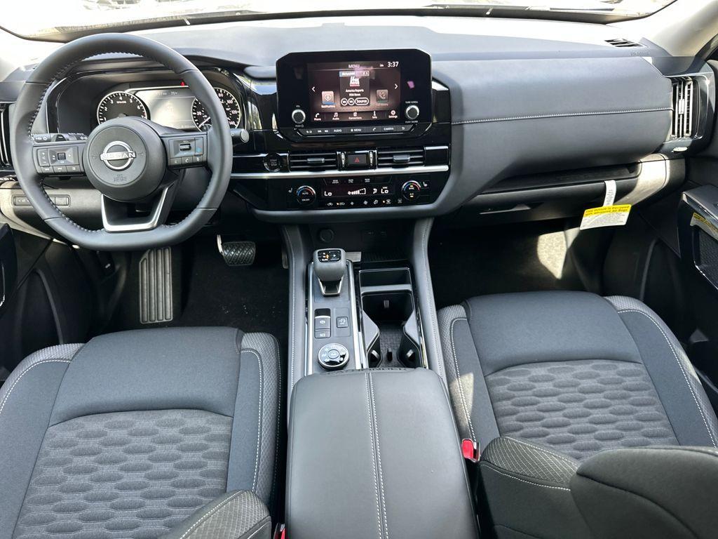 new 2025 Nissan Pathfinder car, priced at $40,083