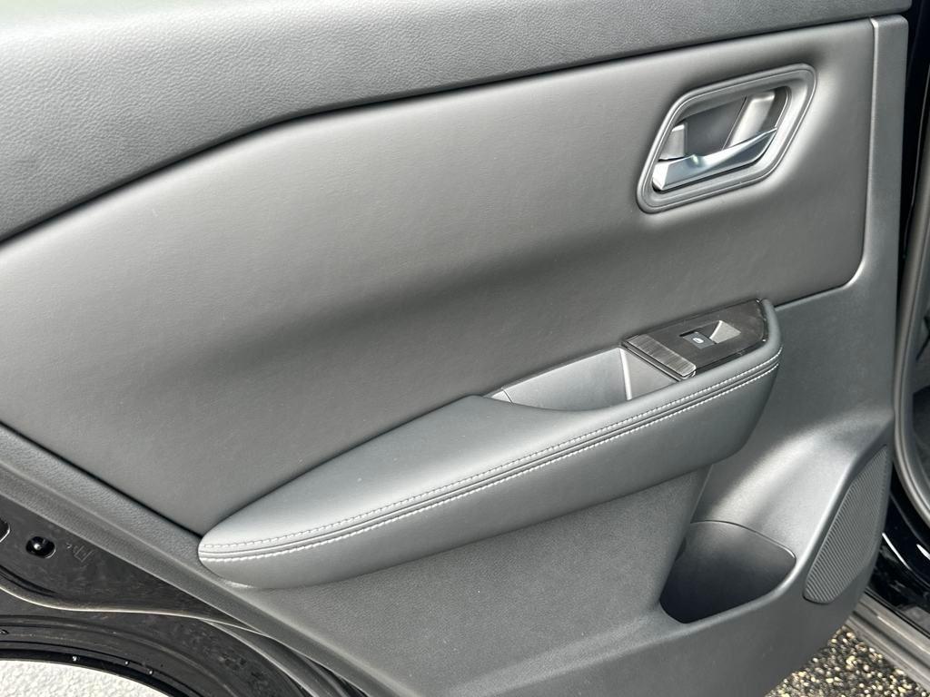 new 2025 Nissan Rogue car, priced at $31,328
