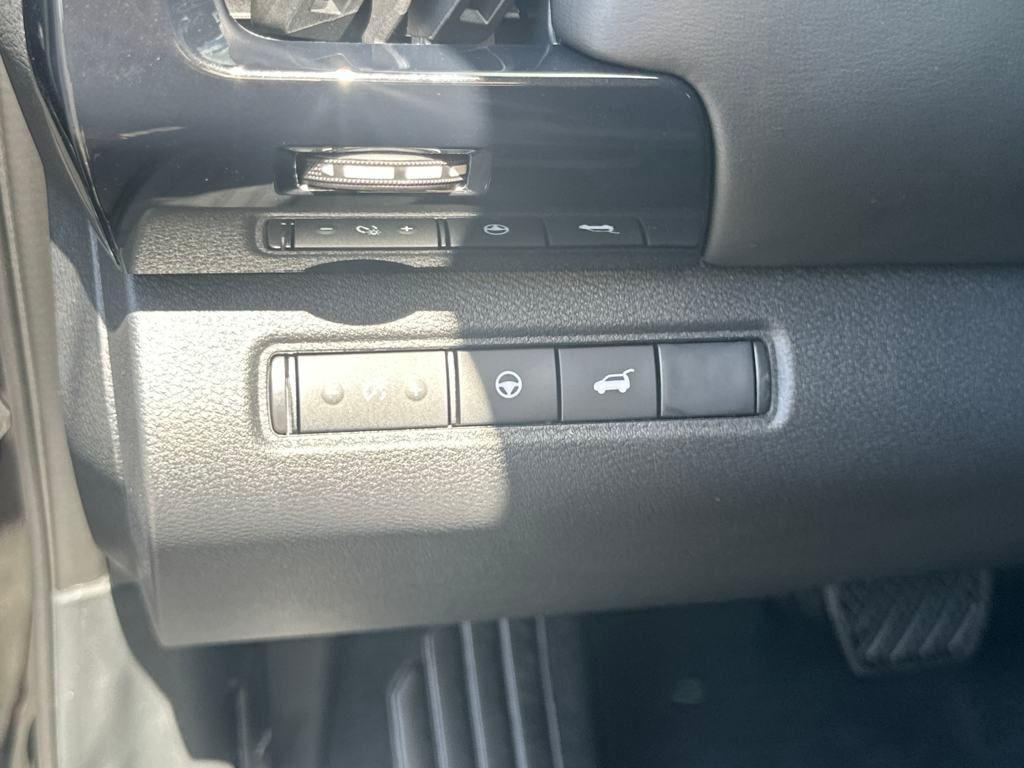 new 2025 Nissan Pathfinder car, priced at $40,580