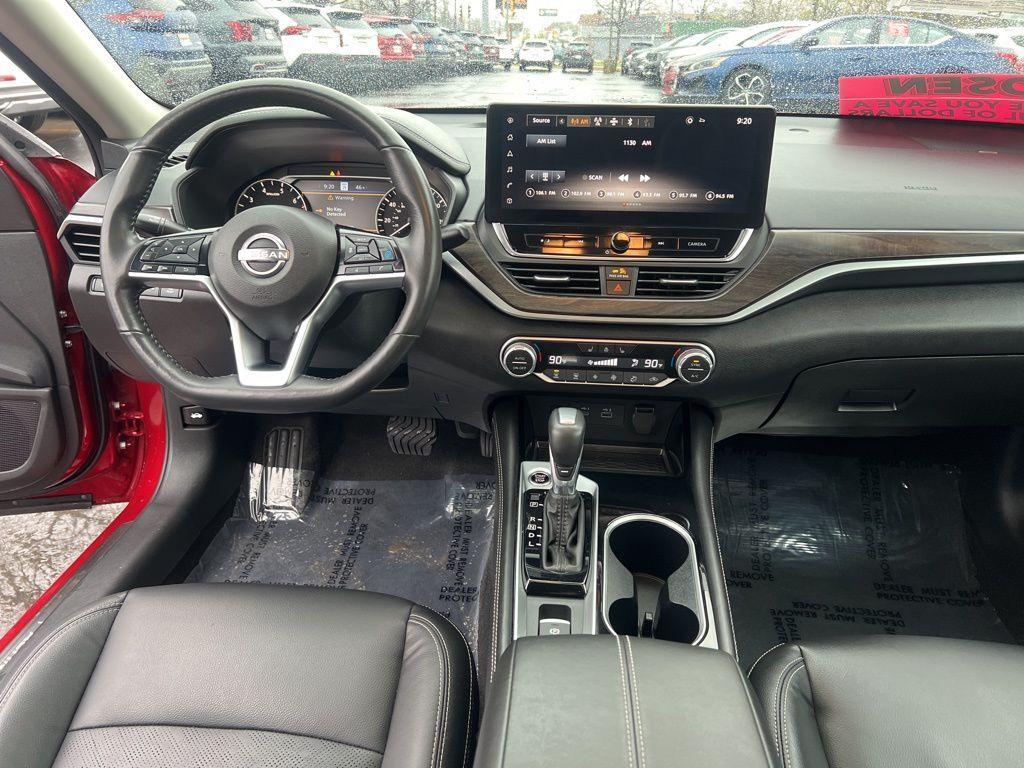 used 2023 Nissan Altima car, priced at $25,999
