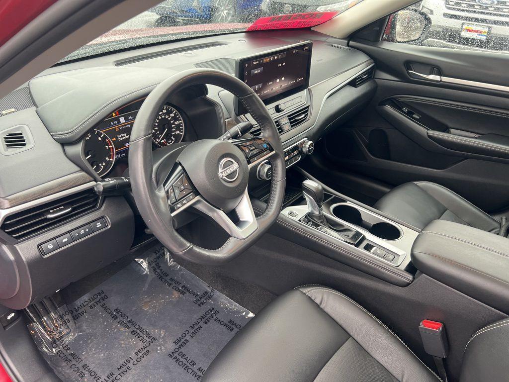 used 2023 Nissan Altima car, priced at $25,999