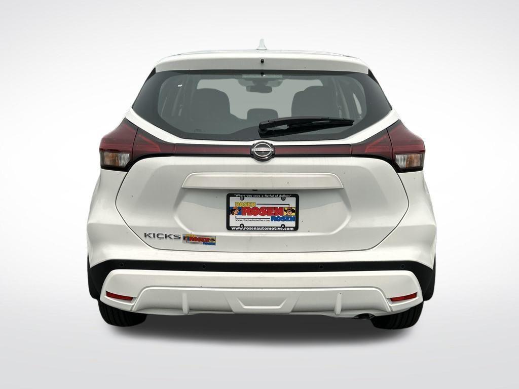 new 2025 Nissan Kicks Play car, priced at $22,362