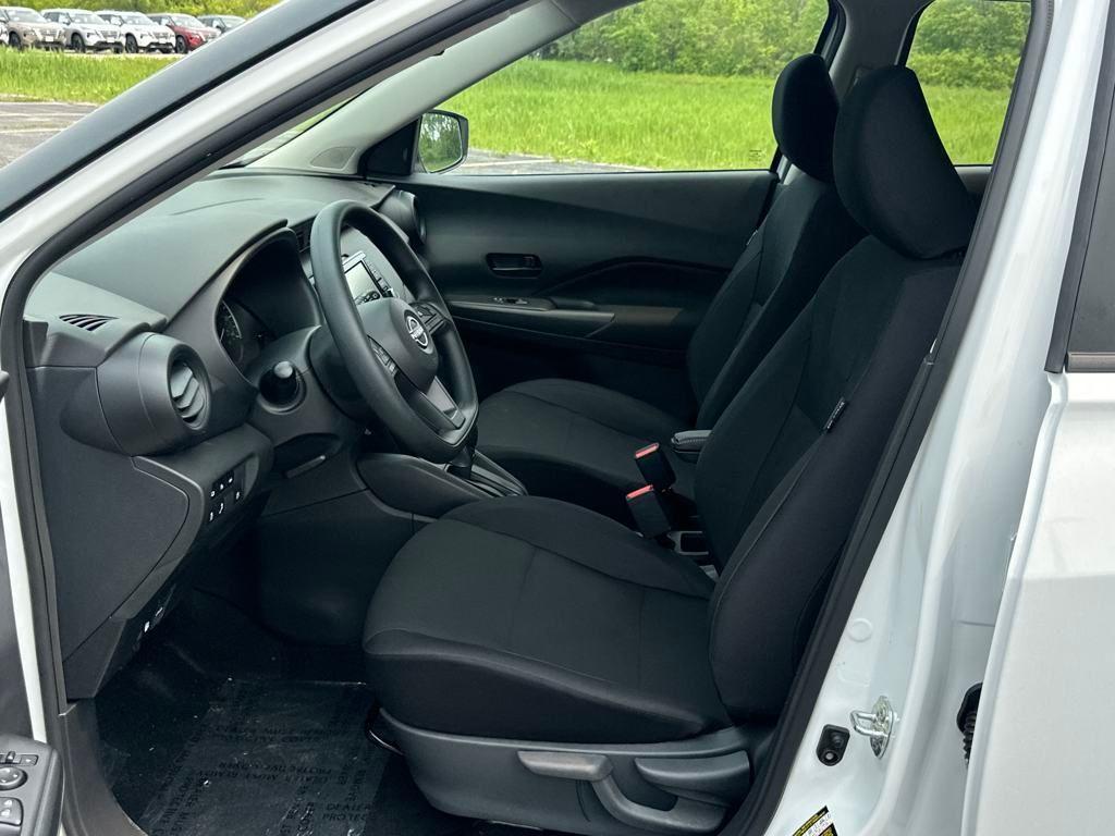 new 2025 Nissan Kicks Play car, priced at $22,362