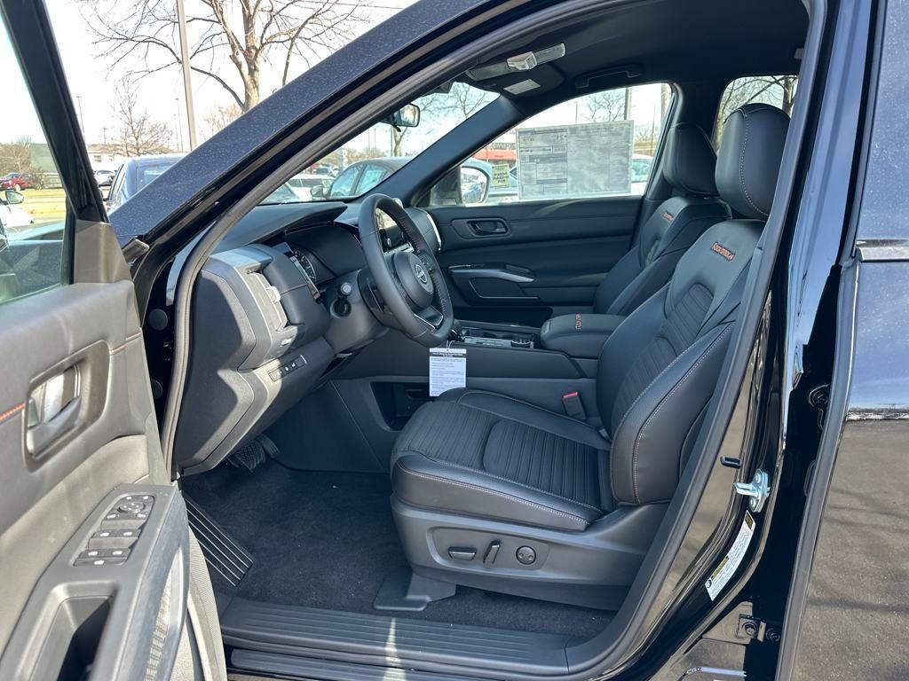 new 2025 Nissan Pathfinder car, priced at $42,324
