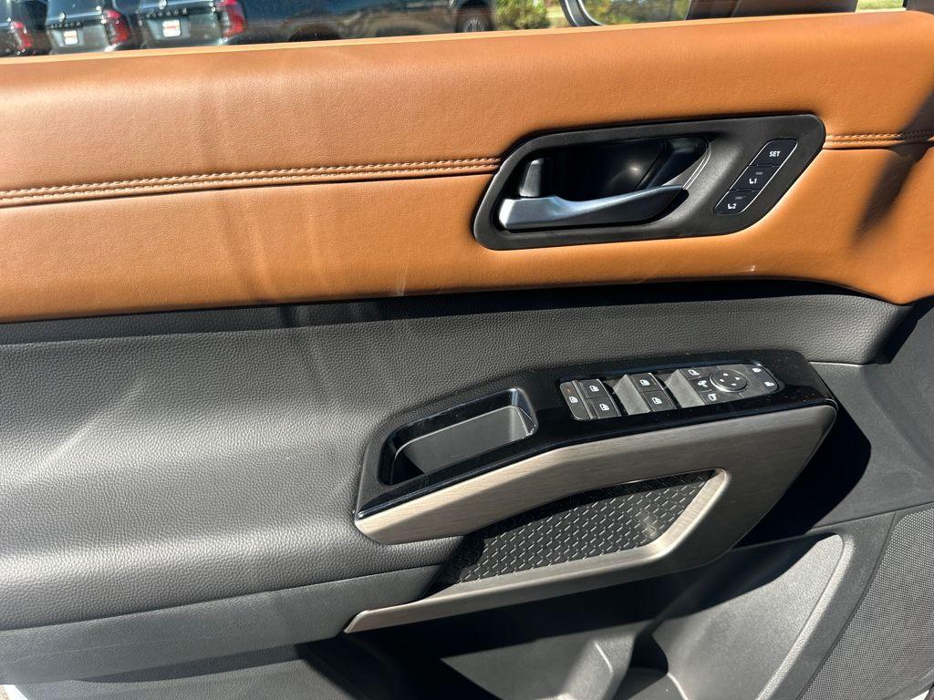 new 2025 Nissan Pathfinder car, priced at $49,451