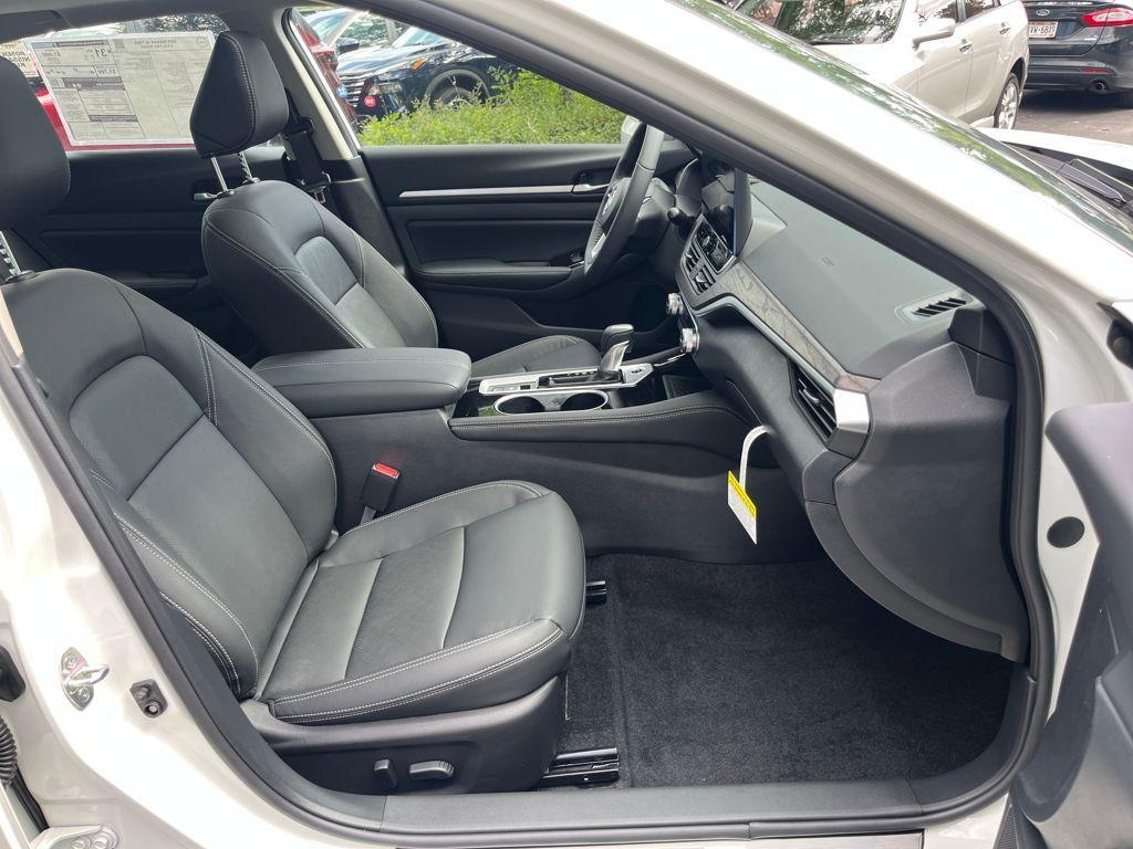 new 2025 Nissan Altima car, priced at $33,213