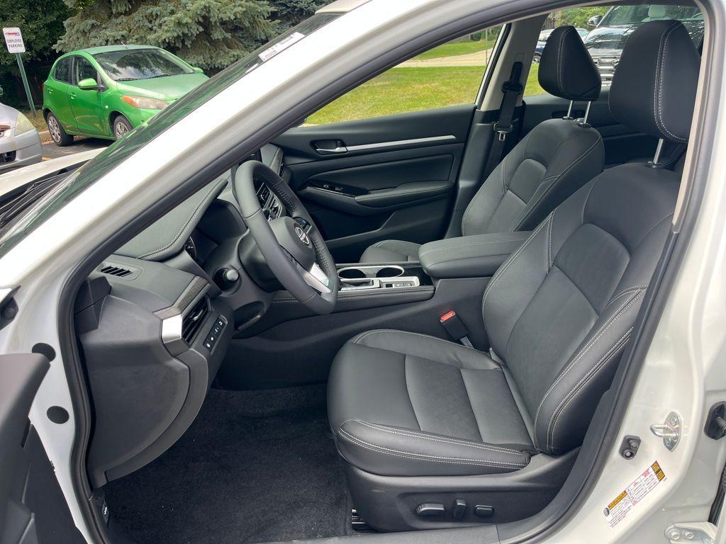 new 2025 Nissan Altima car, priced at $33,213