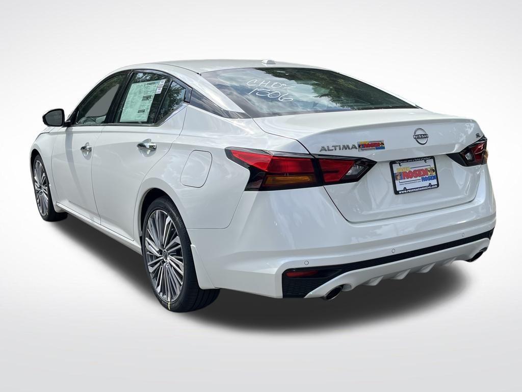 new 2025 Nissan Altima car, priced at $33,213