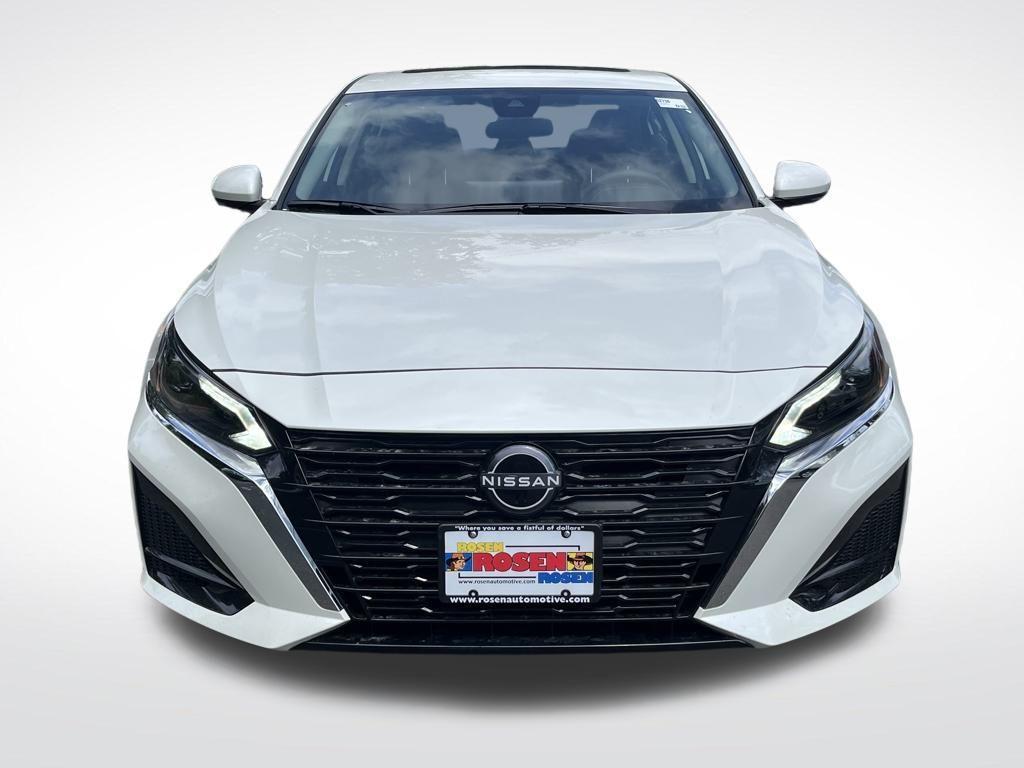 new 2025 Nissan Altima car, priced at $33,213