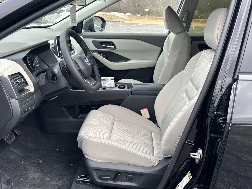 new 2025 Nissan Rogue car, priced at $31,298