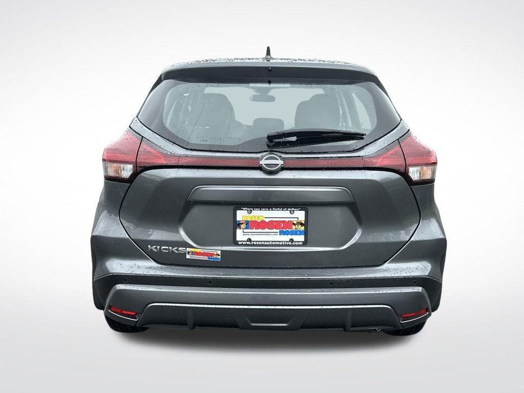 new 2025 Nissan Kicks Play car, priced at $22,362