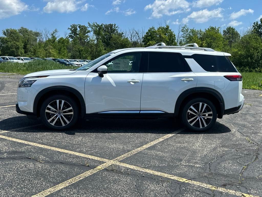 new 2025 Nissan Pathfinder car, priced at $50,285