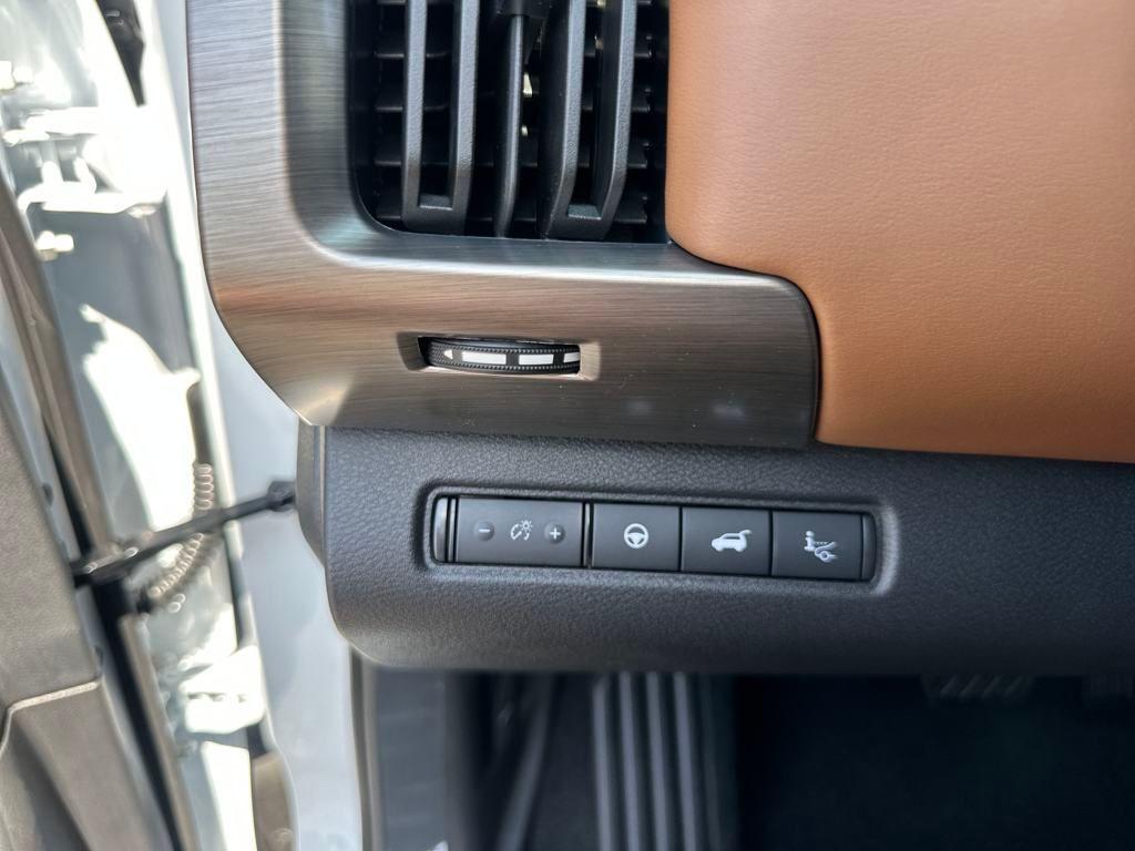 new 2025 Nissan Pathfinder car, priced at $50,285