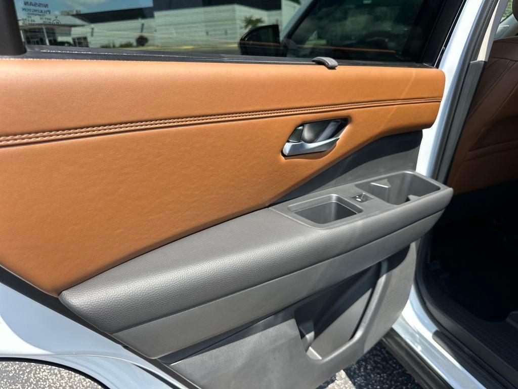 new 2025 Nissan Pathfinder car, priced at $50,285