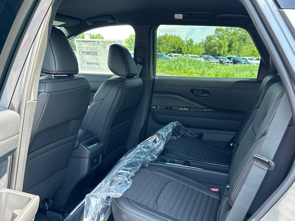 new 2025 Nissan Pathfinder car, priced at $42,873
