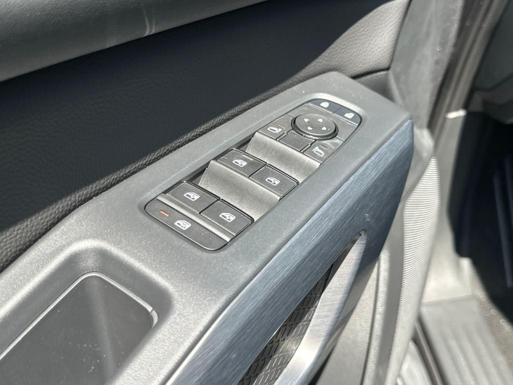 new 2025 Nissan Pathfinder car, priced at $42,873