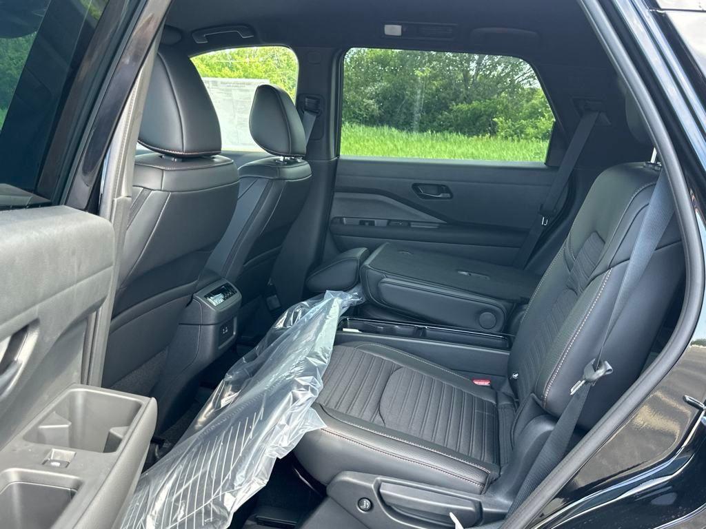 new 2025 Nissan Pathfinder car, priced at $42,873