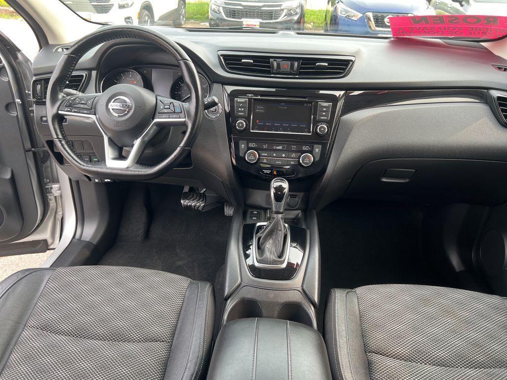 used 2022 Nissan Rogue Sport car, priced at $23,867