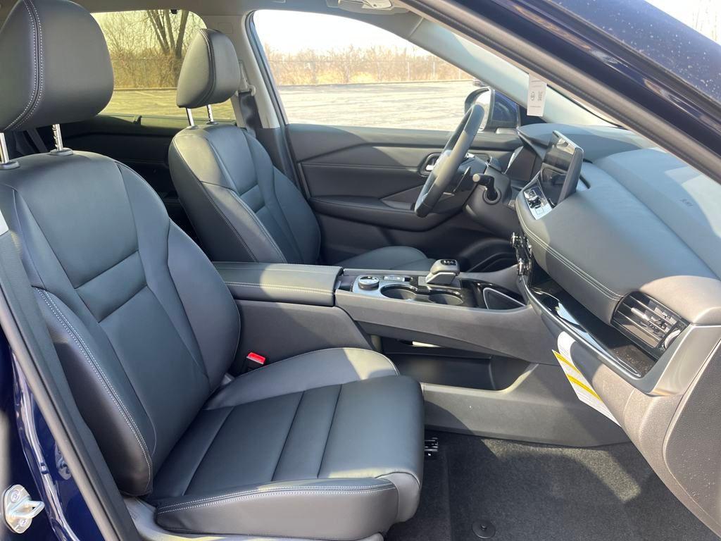 new 2025 Nissan Rogue car, priced at $40,254