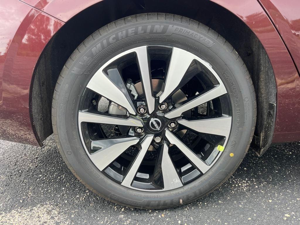 new 2025 Nissan Sentra car, priced at $23,655
