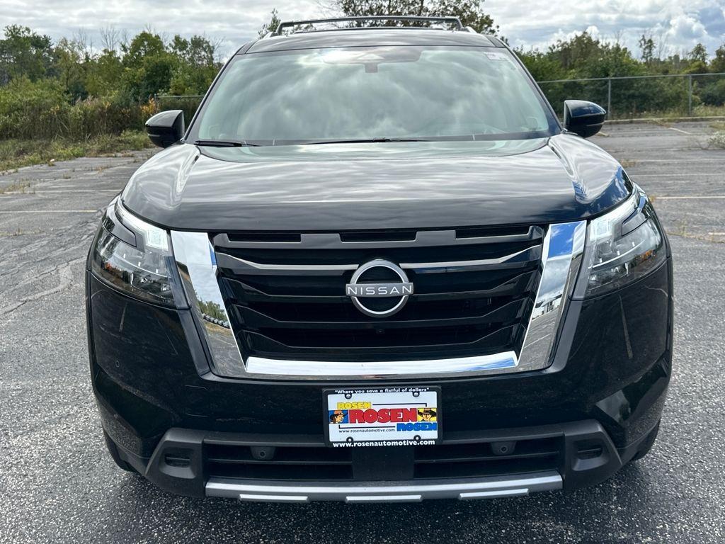 new 2025 Nissan Pathfinder car, priced at $49,422