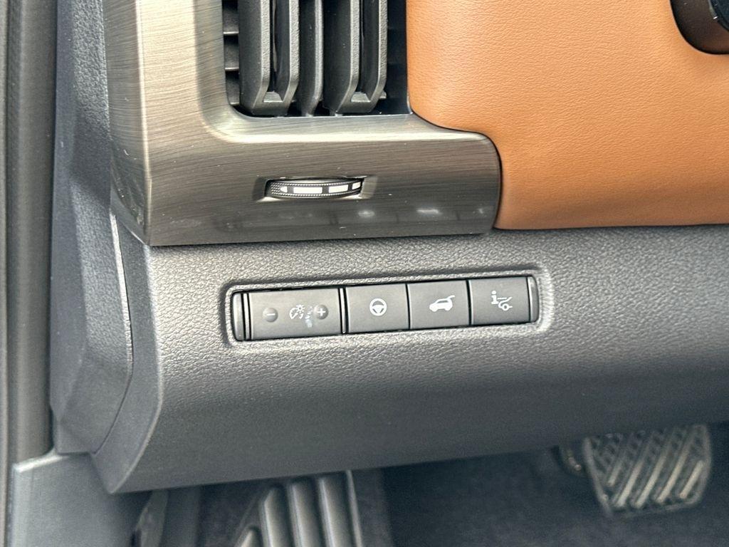 new 2025 Nissan Pathfinder car, priced at $49,422