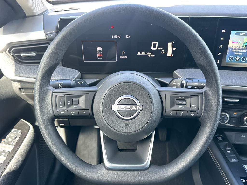new 2025 Nissan Kicks car, priced at $27,079