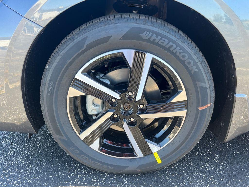 new 2025 Nissan Sentra car, priced at $21,717