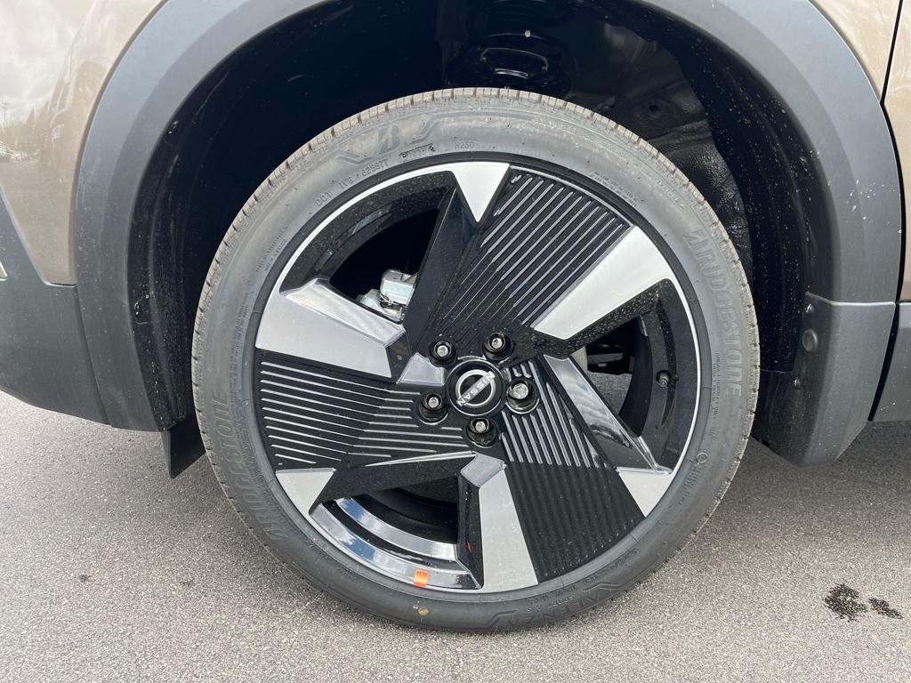 new 2025 Nissan Kicks car, priced at $31,209
